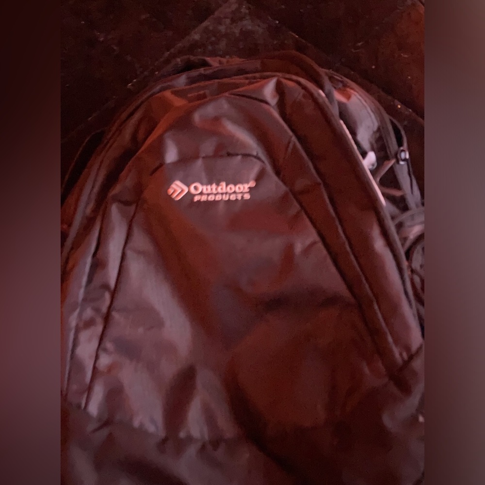 The outdoor productions 27.5 Morph backpack